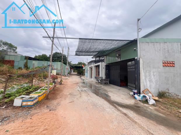 CẦN BÁN GẤP LÔ ĐẤT CHỈ CÁCH ĐT44A NGAY TRUNG TÂM THỊ TRẤN LONG HẢI GIÁ SIÊU TỐT - 2