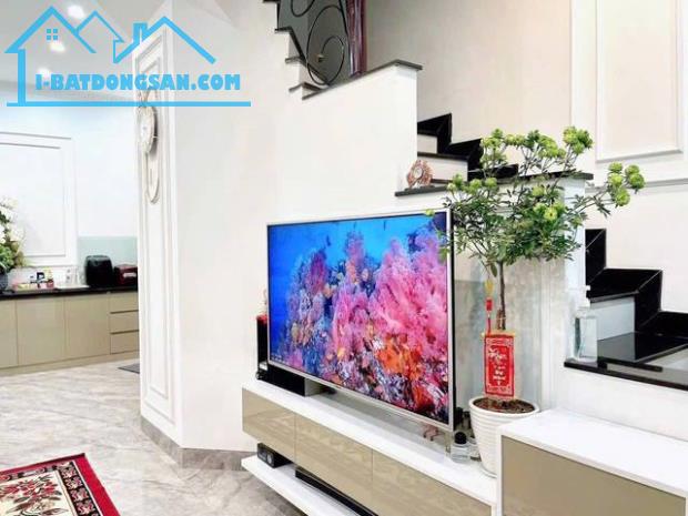 Bán  nhà đẹp Dốc Tam Đa, Quận Tây Hồ 5 tầng, mặt tiền 5.1m, diện tích 46m2 - 4