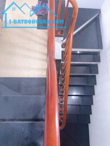 Bán nhà: Tựu Liệt, 34m2, 5 tầng, oto đỗ cửa, cạnh chợ, trường học. Nhỉnh 6 tỷ chút - 3