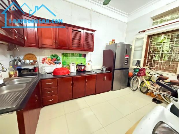 Bán nhà La Thành ngõ thông lô góc thoáng nhà đẹp dân xây giá đầu tư  57m giá 9.6 tỷ . - 1
