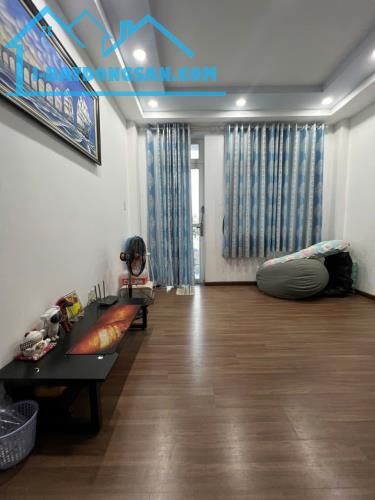 Hàng Thơm nhà đường số 12 gần AEON Tân Phú 60m2 hẻm 6m Nhỉnh 4 tỷ - 3