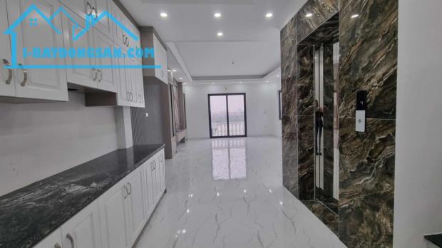 SIÊU ĐẸP AN DƯƠNG VƯƠNG 42M2X7T, GARA OTO, THANG MÁY ,MỚI KEENG ,MT 4M GIÁ CHỈ 10,2 TỶ CTL - 1