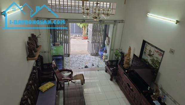 Gấp bán nhà 2 tầng BTCT, 72m2, hẻm 6m giá chỉ 5tỷ3, Hương Lộ 2, Bình Tân. Lh 0901013009 - 1