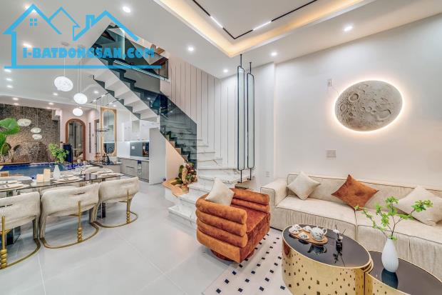**NGỘP BANK** Cần Bán nhà HXH Trường Chinh, P14, Tân Bình; 1064m2