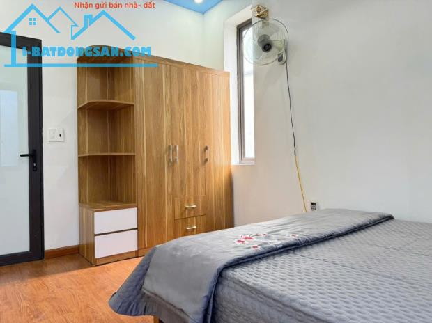 Bán nhà 3 tầng, tổ 4, TT Quang Minh, Mê Linh. Nhà đẹp, chỉ việc xách vali về ở