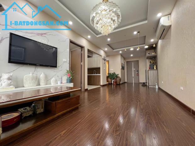 Căn hộ chung cư sổ đỏ Bea Sky - quận Hoàng Mai, sang chảnh, view đẹp, 69.1m2, 2 ngủ, giá - 3