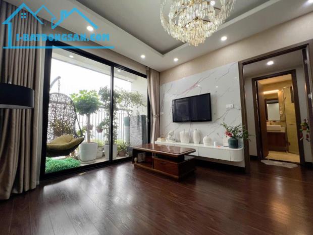 Căn hộ chung cư sổ đỏ Bea Sky - quận Hoàng Mai, sang chảnh, view đẹp, 69.1m2, 2 ngủ, giá