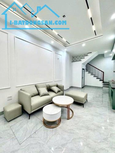 Bán nhà Xã Đàn_Bốn Phòng Ngủ_Có Sân Để Xe Riêng_44mx4T_Giá: 7.3 Tỷ_Lh: 0396935190. - 3