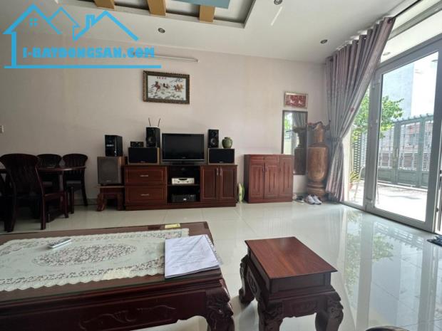 Biệt thự đẹp hiếm có khu Vạn Phúc – sân đậu 3 ô tô – SHR – chỉ 27 tỷ - 2