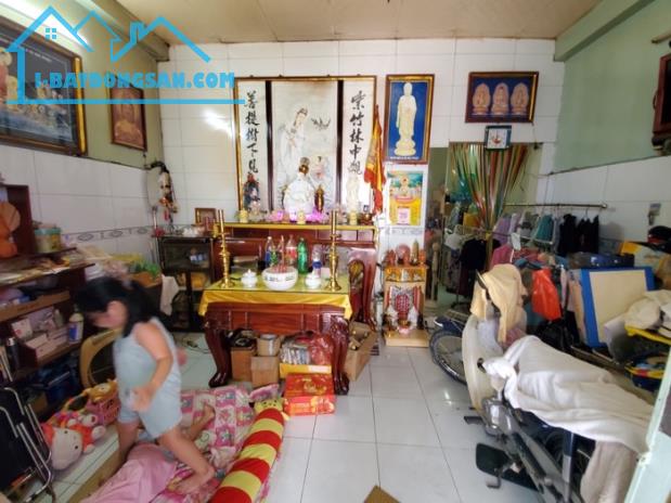 Bán nhà Bến Vân Đồn, Q4, 4.5x 10, 1trệt 1 lầu gác gỗ, 6.x tỷ - 2