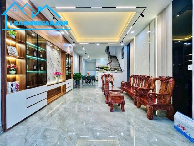 Bán Gấp Nhà Binh Thạnh,60m2 Giá tốt 2tỷ788 Võ Trường Toản,Gần THPT Hoàng Hoa Thám,Hẻm oto,
