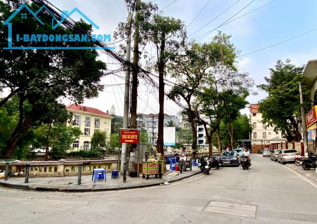 🏡 TUYỆT PHẨM NHÀ CẦU GIẤY – 5M RA Ô TÔ – GẦN HỒ MÁT RƯỢI – NHÀ NỞ HẬU TÀI LỘC - CHỈ 8.5 T