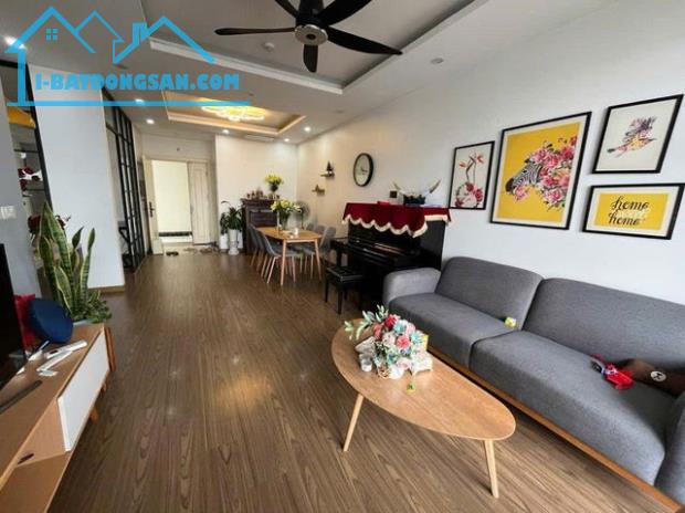 Bán CC cao cấp Riverside Garden 349 Vũ Tông Phan, 130m2, căn góc, 3 ngủ 8.X tỷ - 1