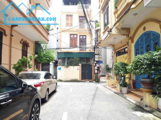 Nhà dân xây chắc chắn. Khách hàng quan tâm nhanh nhé ạ