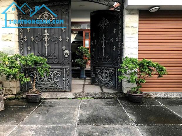 BIỆT THỰ HIỆP BÌNH CHANH - 250m2 - 3 TẦNG - VEN SÔNG - 3