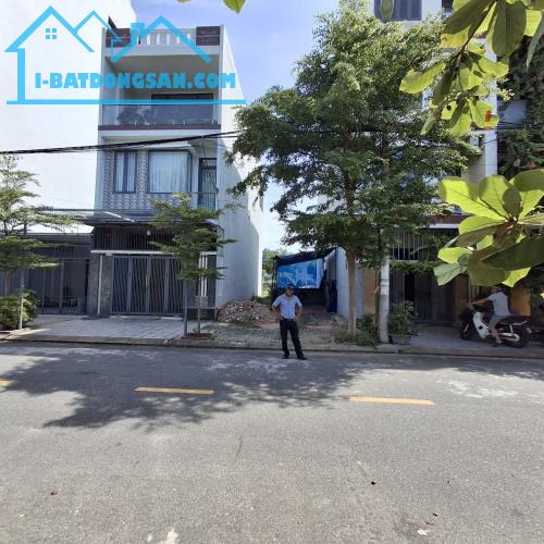 ĐẤT ĐẸP TT SƠN TRÀ – CÁCH BIỂN 300M – KINH DOANH TỐT – GIÁ CHỈ 9 TỶ 90M2 NGANG 5M - 1