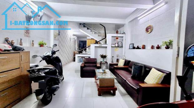 CHÍNH CHỦ 1 ĐỜI, 3Tầng, 56m2, HXH, Lạc Long Quân Tân Bình nhỉnh 6 tỷ. - 1