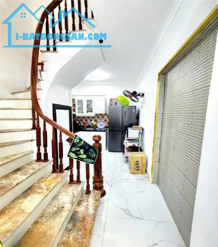 PHỐ TAM TRINH, HOÀNG MAI - DT 31/33m2, 5 TẦNG, NHÀ MỚI ĐẸP - 6.7 TỶ - 2