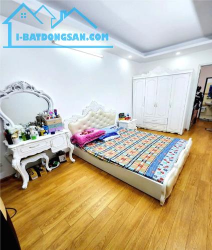 PHỐ TAM TRINH, HOÀNG MAI - DT 31/33m2, 5 TẦNG, NHÀ MỚI ĐẸP - 6.7 TỶ - 3