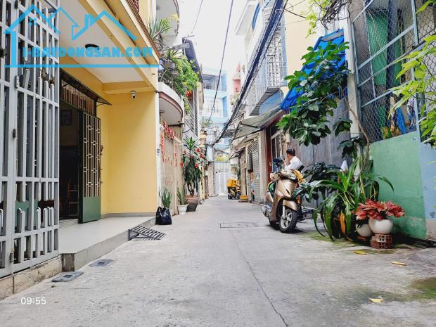 Bán Nhà Tân Bình, Phường 11 Khu Vip Bàu Cát,  5 tầng,40m2, 4 phòng ngủ, chỉ ̀5 tỷ nhinh TL