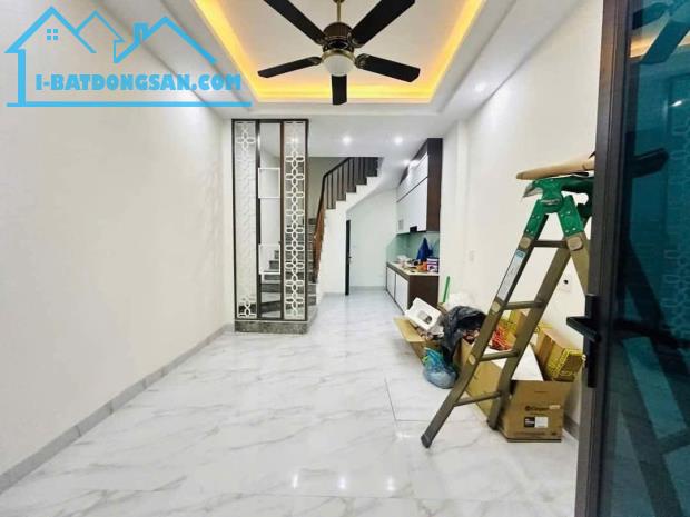NHÀ ĐẸP XÃ KIM CHUNG, HOÀI ĐỨC-30M-3 NGỦ-MẶT TIỀN 3,7M- VÀI BƯỚC Ô TÔ QUA NHÀ-GIÁ 3,9 TỶ