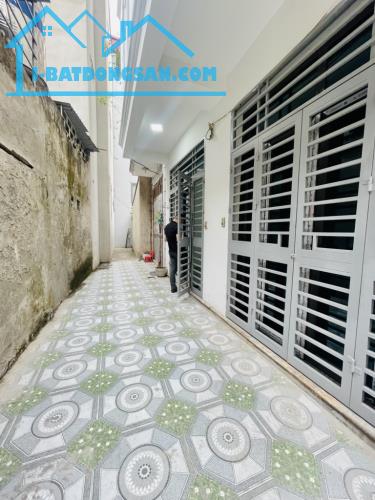 NGAY TRUNG TÂM THANH TRÌ, ĐI BỘ SANG UBND HUYỆN - 65M 5TẦNG CHỈ HƠN 7TỶ! - 2