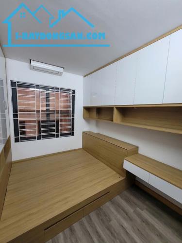 BÁN NHÀ PHỐ BẾ VĂN ĐÀN - 6 TẦNG - Ô TÔ CẠNH NHÀ - 1 NHÀ RA Ô TÔ TRÁNH - 2
