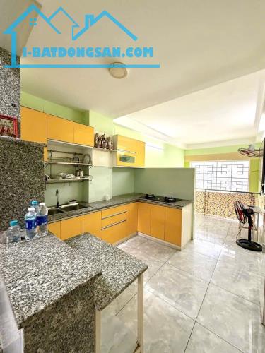 Bán Nhà Tân Phú,Trịnh Đình Thảo, sát mặt tiền, 4 Tầng, 3 phòng ngủ chỉ 4 tỷ 200 TL - 4