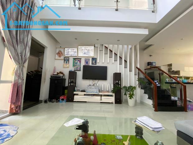 Bán nhà 2 tầng sân vườn tại Đường Phan Bá Phiến, Mân Thái - 1