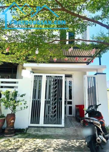 Bán Gấp Nhà 92,9m2 Đường Tân Xuân 5 - giá 650 Triệu-SHR.Bao Phí