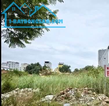 Lô đất khủng 303m2 -Vương Thừa Vũ -Sơn Trà - Giá chỉ 59,950 tỷ .