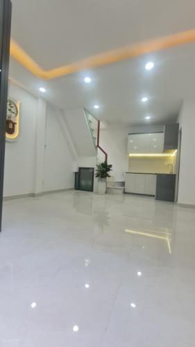 BÁN NHÀ HƯNG PHÚ QUẬN 8- NGANG 4.2M - 4 TẦNG BTCT KIÊN CÓ 1 BƯỚC RA MẶT TIỀN - NHỈNH 4 TỶ - 3