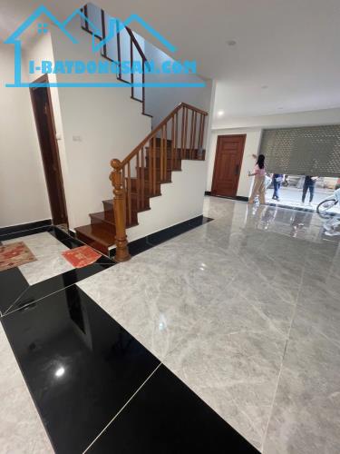 Bán nhà Trung Kính, 60m2, phân lô, đường rộng. Nhà đẹp 7 tầng có thang máy - 2