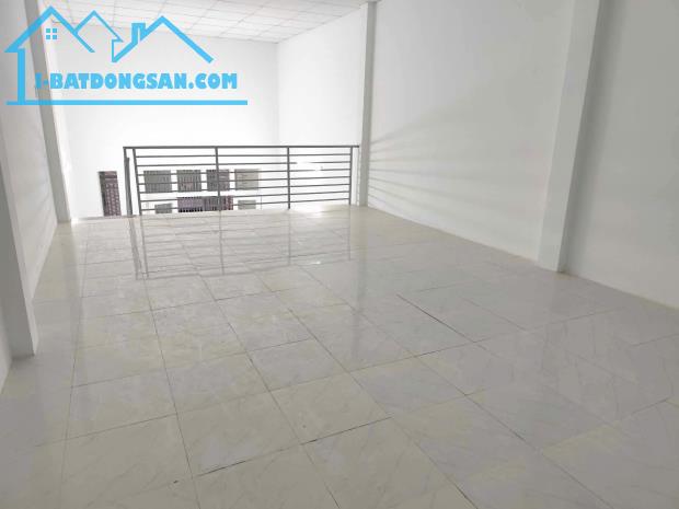 BÀ ĐIỂM, HÓC MÔN – NHÀ 5x18M + GÁC LỬNG – SHR – CHỈ 930 TRIỆU - 3
