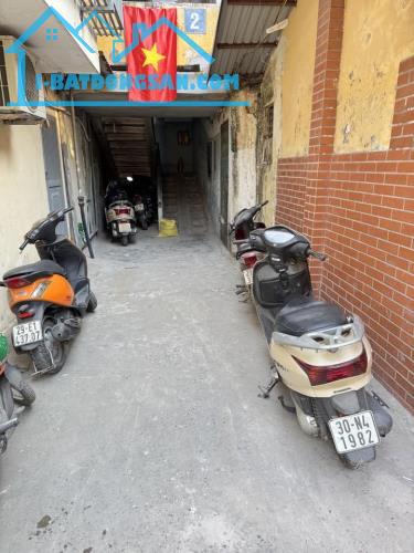 Đang hiển thị Trả theo ngày  Căn hộ tập thể Nguyên bản tại Thành Công-Ba Đình 45m2x2 ngủ