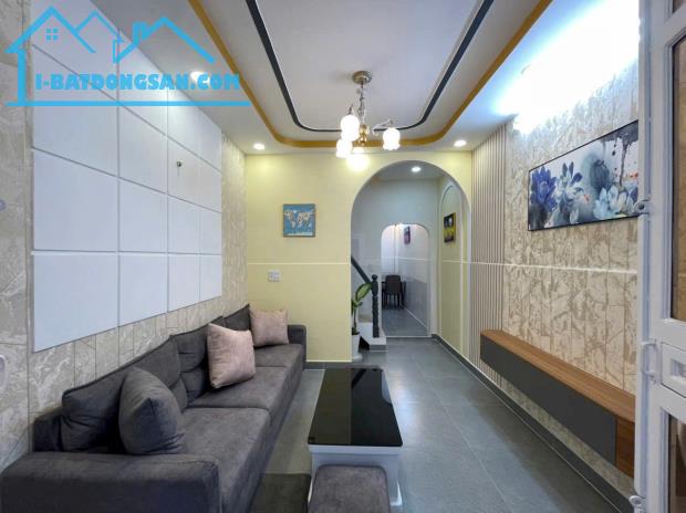 🆘Chủ ngộp giảm 100tr!🆘
☘️Nhà SHR Ngã Tư Ga 2 tầng chỉ 2,38 tỷ
✅Diện tích ngang 3 dài 9m