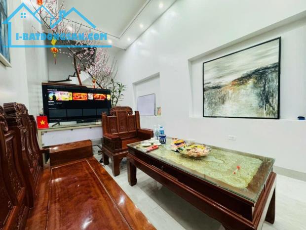 Cần bán nhà ngõ 33.Tạ Quang Bửu 79m2  nhỉnh 22. tỷ  🔥🔥 NHÀ ĐẸP DÂN XÂY- 2 MẶT NGÕ TRƯỚC - 2