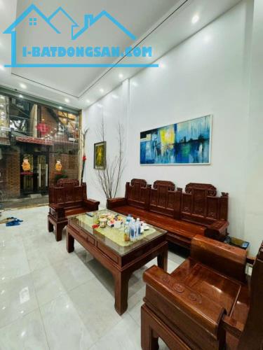 Cần bán nhà ngõ 33.Tạ Quang Bửu 79m2  nhỉnh 22. tỷ  🔥🔥 NHÀ ĐẸP DÂN XÂY- 2 MẶT NGÕ TRƯỚC - 5