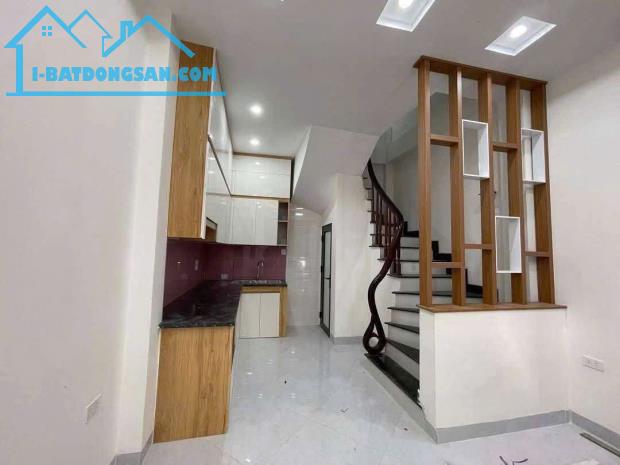 CHO THUÊ NHÀ 5 TẦNG NGÔ QUYỀN GIÁ 12 TRIỆU
