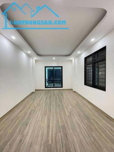 CHO THUÊ NHÀ 5 TẦNG NGÔ QUYỀN GIÁ 12 TRIỆU - 2