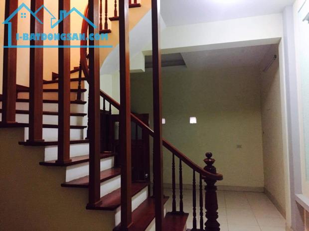 Bán nhà dân xây phố Cầu Giấy P Quan Hoa 40m2 hơn 7tỷ!