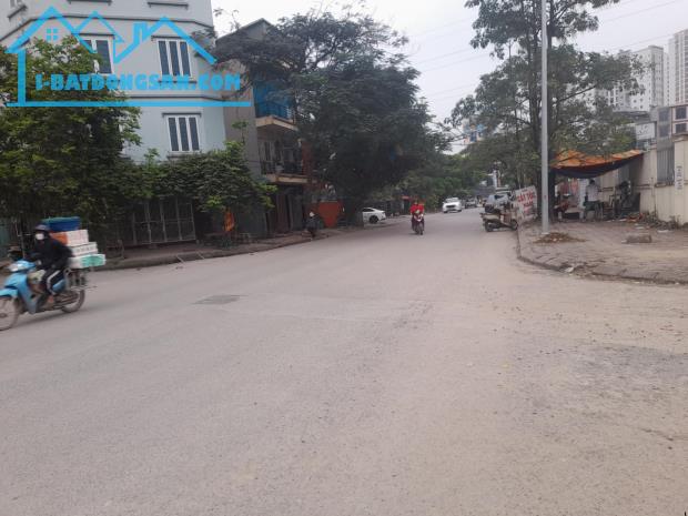 ĐẤT ĐẤU GIÁ ĐỒNG MAI LÔ GÓC ĐƯỜNG 2ÔTÔ TRÁNH - 2