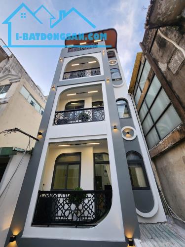 Hot! Bán toà nhà CHDV 14 phòng cao cấp đường Lê Thánh Tôn P. Bến Thành Quận 1 dòng tiền 96