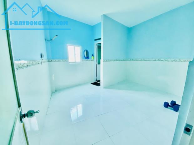 NHÀ ĐÚC 3 TẦNG HẺM XE HƠI 5M - 51M2 (4.4x12) - Đ.SỐ 11 GẦN 26/3 GIÁP TÂN PHÚ. CHỈ HƠN 4 TỶ - 3