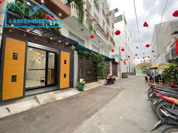 GẤP BÁN NHÀ MỚI  DTSD: gần  340M2 sàn - 4PN-5WC – ĐẦY ĐỦ nội thất - 6,2 Tỷ -