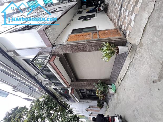 Tây Hồ- Ô tô- Ngõ thông- 5 tầng mới- 35m sổ vuông- 7 tỷ - 1