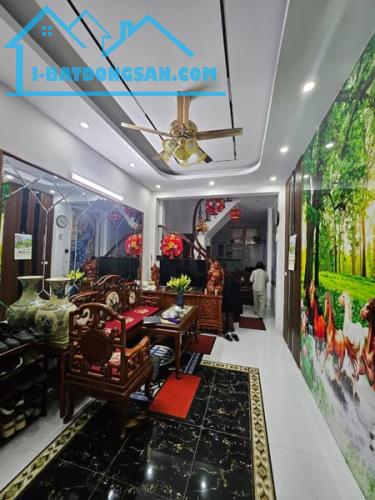 🏠🏠 B.án Nhà Trung Tâm Q.Cầu Giấy - Nguyễn Khánh Toàn