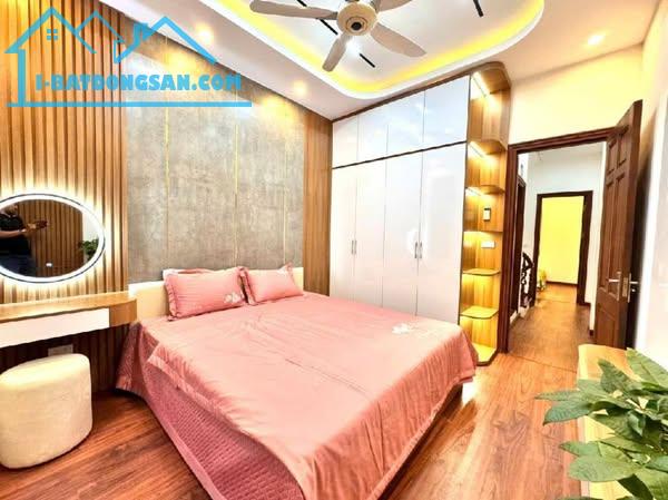 🏠🏠 B.án Nhà Trung Tâm Q.Cầu Giấy - Nguyễn Khánh Toàn - 2