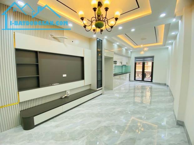 BÁN NHÀ ĐỨC GIANG, LONG BIÊN,6 TẦNG, NGÕ THÔNG THANG MÁY,GARA Ô TÔ, FULL NỘI THẤT,HƠN 8 TỶ - 1