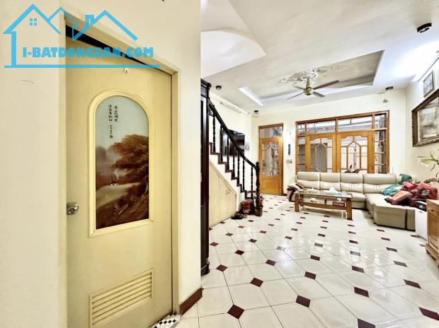 ⚜️ Nhà Mặt ngõ 25 Vũ Ngọc Phan, Đống Đa, Ô tô tránh, 90m2 5T MT 5m,  Chỉ 22.5 Tỷ ⚜️ - 1